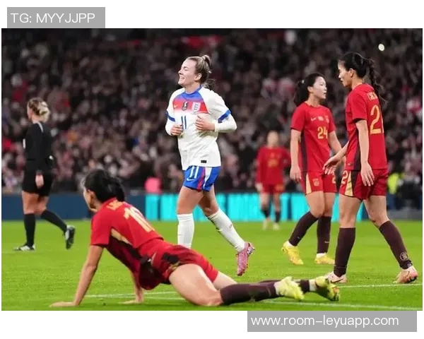 马德兴评论中国女足惨败英格兰各方沉默或欲淡化事件影响